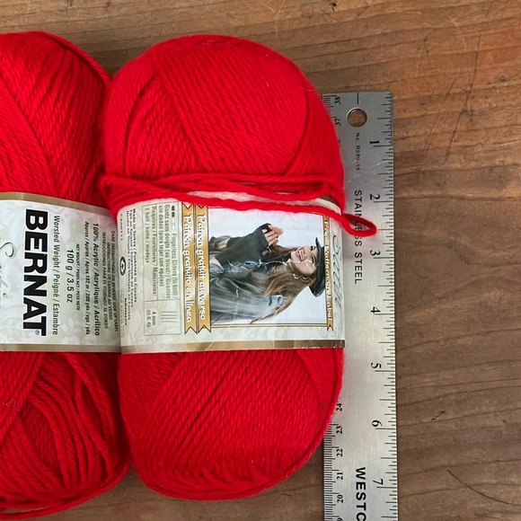 3 balls /packages Bernat Satin Yarn crimson red #04705 - Picture 11 of 16